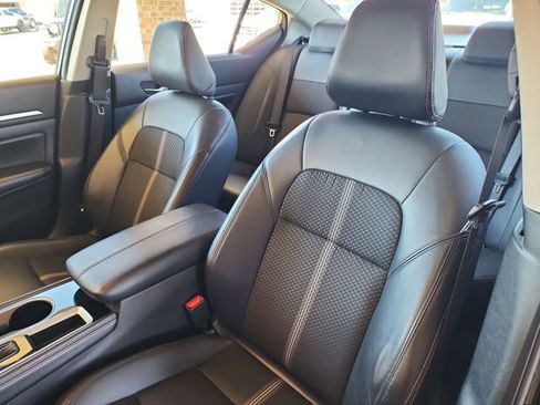 Used 2024 Nissan Altima 2.5 SR image 13