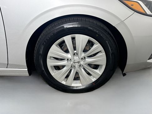 Used 2022 Nissan Sentra S FWD image 32