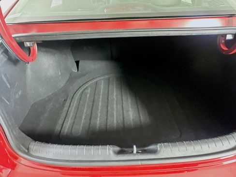 Used 2024 Hyundai Elantra Limited image 30