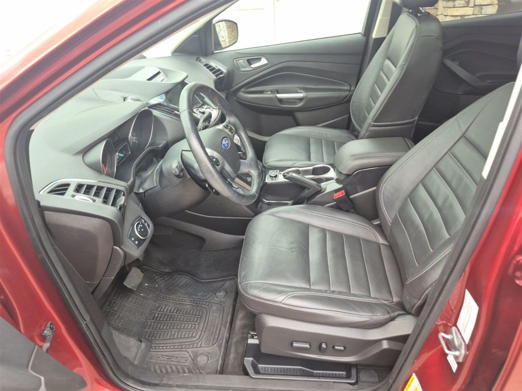 Used 2016 Ford Escape Titanium w/ Equipment Group 301A AWD/4WD image 8