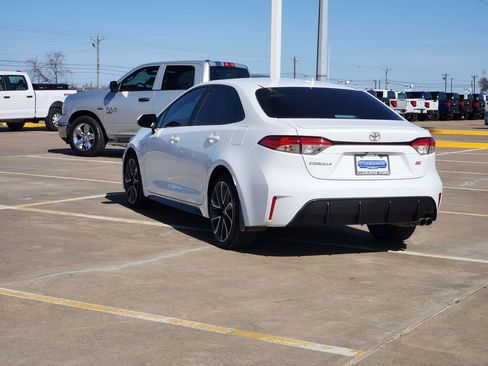 Used 2023 Toyota Corolla SE image 5