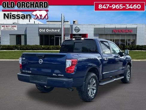 Used 2019 Nissan Titan SL w/ Chrome Package image 4