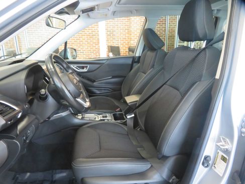 Used 2023 Subaru Forester Premium AWD/4WD image 15