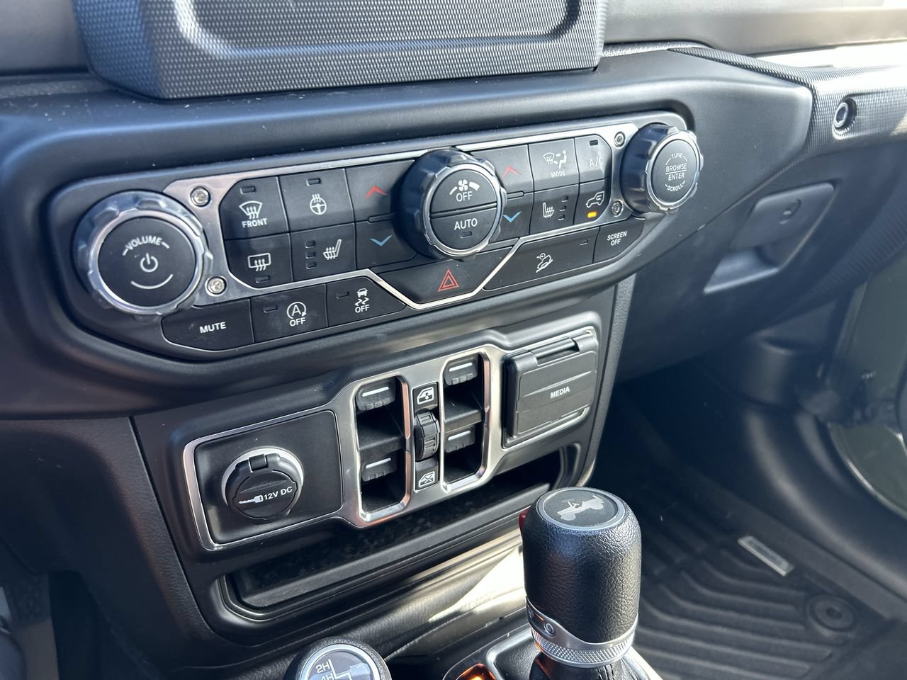 Used 2021 Jeep Wrangler Unlimited Sport AWD/4WD image 27