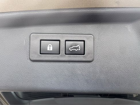 Used 2022 Subaru Outback Limited XT image 18