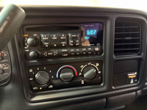 Used 2002 Chevrolet Silverado 1500 Base image 23