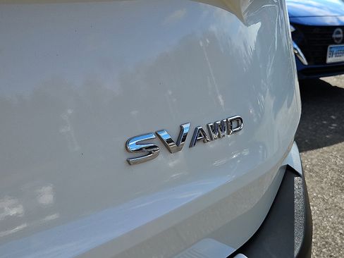 Certified 2023 Nissan Rogue SV image 30