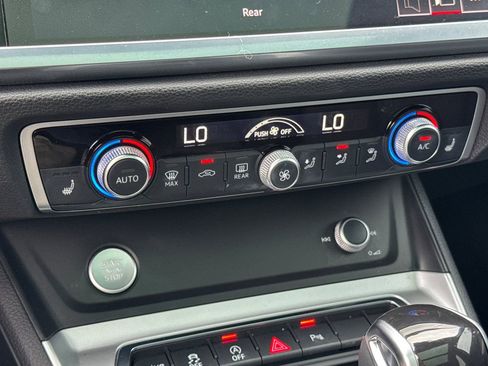 Used 2020 Audi Q3 2.0T Premium Plus w/ Premium Plus Package image 20