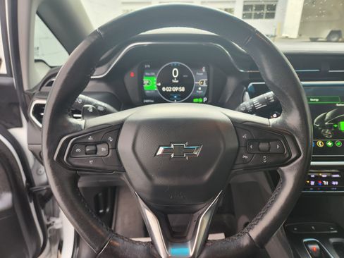 Used 2022 Chevrolet Bolt LT image 10
