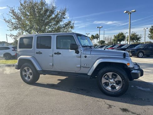 Used 2017 Jeep Wrangler Unlimited Sahara w/ Max Tow Package image 8