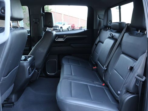 Used 2022 Chevrolet Silverado 1500 LTZ w/ LTZ Convenience Package II AWD/4WD image 23