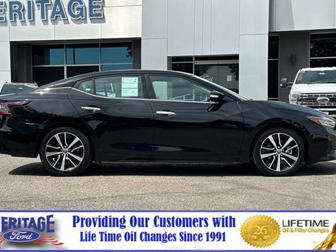 Used 2023 Nissan Maxima SV w/ Floor Mat Group image 3