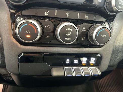 Used 2022 RAM 1500 Big Horn AWD/4WD image 31