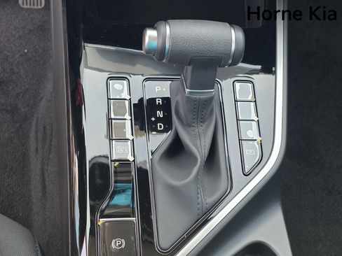 New 2026 Kia Niro LX FWD image 16