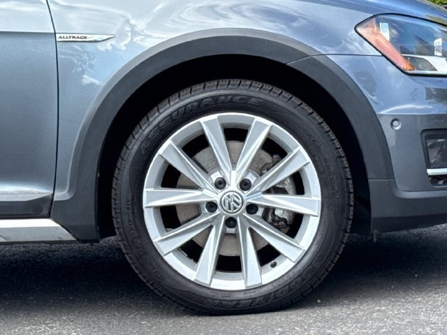 Used 2017 Volkswagen Golf Alltrack SE AWD/4WD image 7