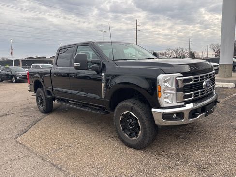 Used 2025 Ford F350 XLT w/ Tremor Off-Road Package image 1