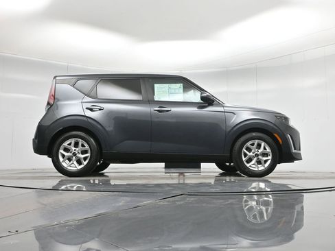Used 2023 Kia Soul LX w/ Option Group 015 FWD image 47