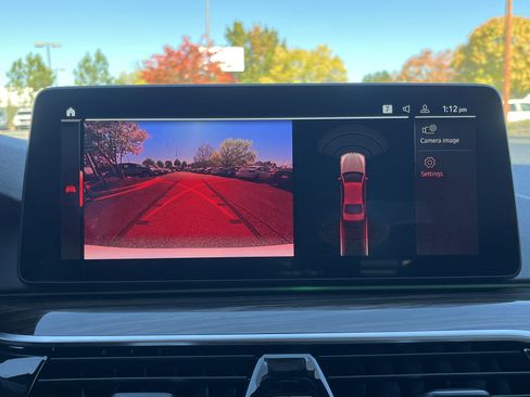 Used 2022 BMW 540i w/ Convenience Package image 4