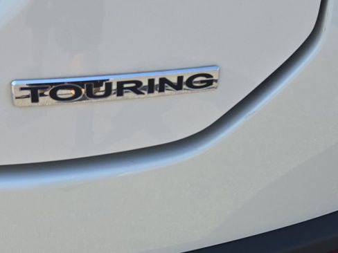 Used 2023 Honda Pilot Touring image 8