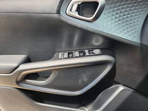 Used 2024 Kia Soul EX FWD image 22