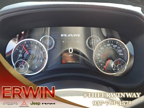 Used 2024 RAM 3500 Big Horn AWD/4WD image 16