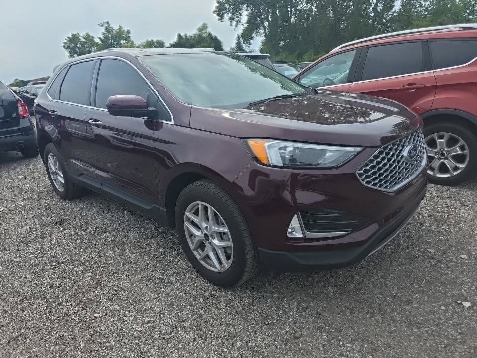 Used 2024 Ford Edge SEL w/ Convenience Package AWD/4WD image 2