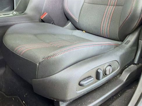 Used 2023 Chevrolet Equinox RS image 23