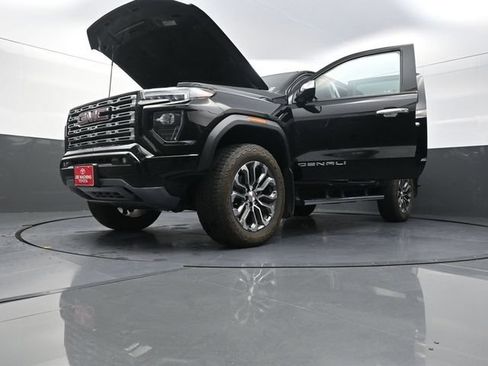 Used 2023 GMC Canyon Denali AWD/4WD image 40