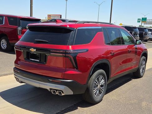 New 2026 Chevrolet Traverse LT FWD image 4