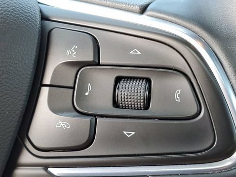 Certified 2024 Buick Envista Avenir FWD image 13
