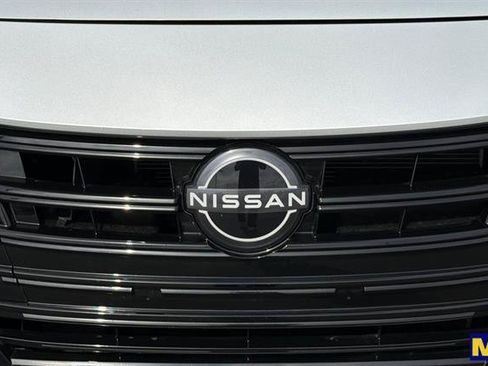 Used 2025 Nissan Versa SV FWD image 36