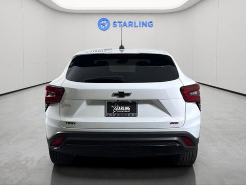 Certified 2024 Chevrolet Trax RS w/ Driver Confidence Package FWD image 7