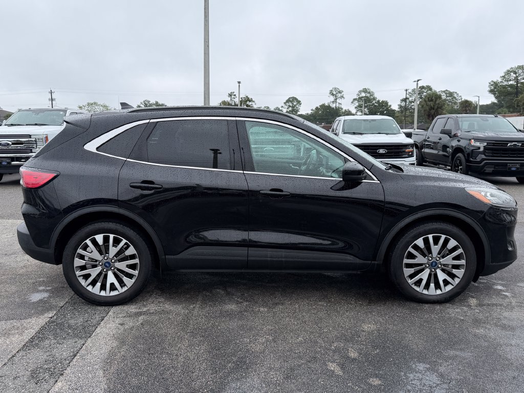 Used 2022 Ford Escape Titanium AWD/4WD image 5