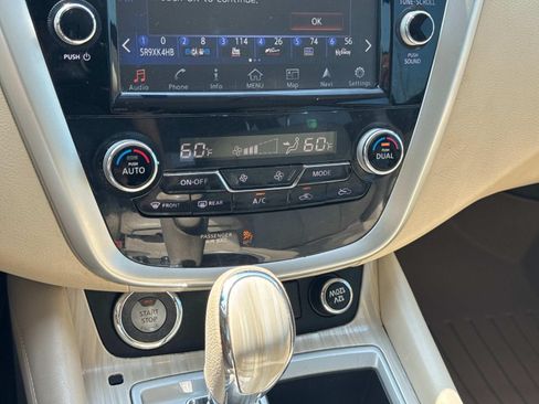 Used 2018 Nissan Murano Platinum w/ Cargo Package FWD image 37