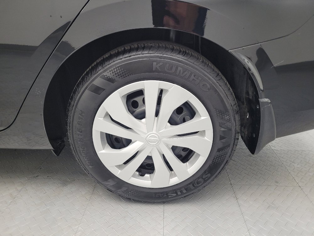 Used 2025 Nissan Versa S w/ Trunk Package FWD image 31
