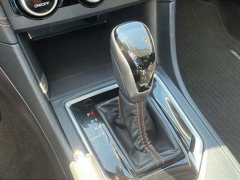 Used 2019 Subaru Crosstrek 2.0i Limited w/ Moonroof Package image 19