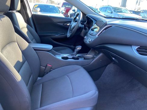 Used 2023 Chevrolet Malibu LT image 24
