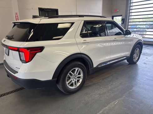 Used 2025 Ford Explorer Active image 6
