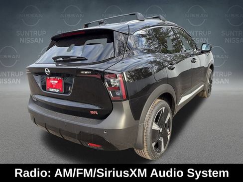 Used 2026 Nissan Kicks SR w/ SR Premium Package FWD image 6