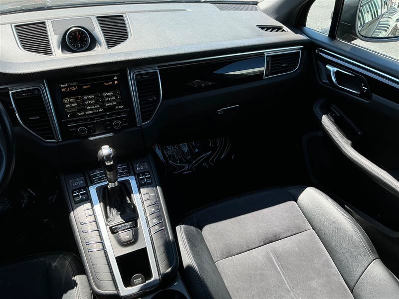 Used 2015 Porsche Macan S AWD/4WD image 16