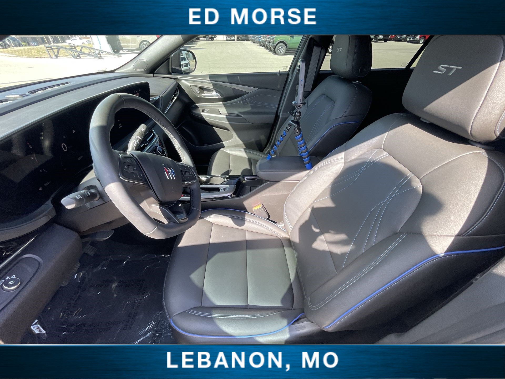 Used 2025 Buick Envista Sport Touring w/ Experience Buick Package FWD image 18