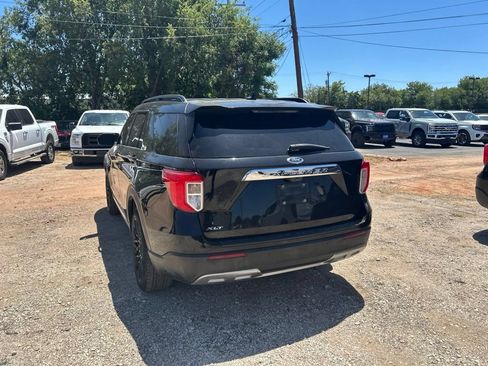 Used 2022 Ford Explorer XLT w/ Equipment Group 202A RWD image 4