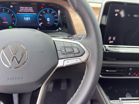 New 2026 Volkswagen Atlas SE FWD image 18