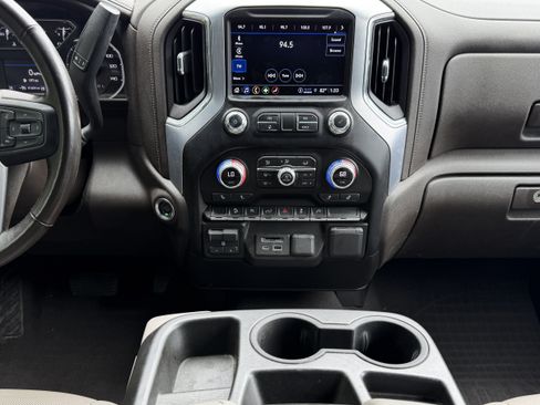 Used 2021 GMC Sierra 1500 SLT w/ X31 Off-Road Package AWD/4WD image 6