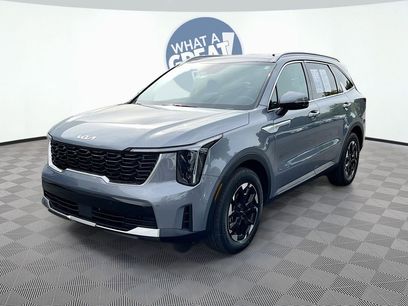 Certified 2025 Kia Sorento S w/ Panoramic Sunroof Package