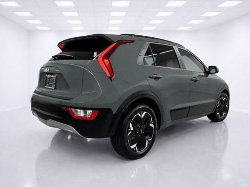 Used 2024 Kia Niro Wind w/ Wind Preserve Package FWD image 5