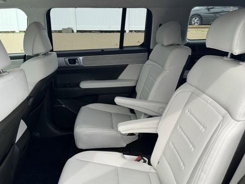 Used 2025 Hyundai Santa Fe Calligraphy image 15