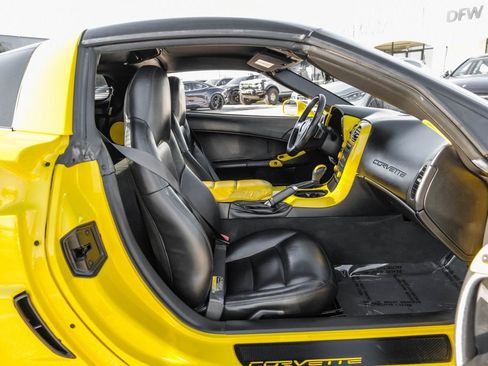 Used 2006 Chevrolet Corvette Coupe image 26