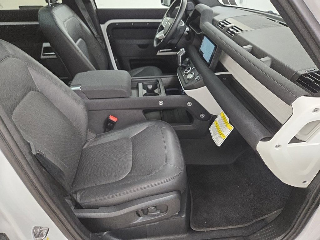 Certified 2023 Land Rover Defender 110 S AWD/4WD image 25