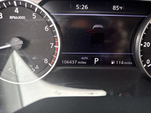 Used 2023 Nissan Pathfinder SL AWD/4WD image 11